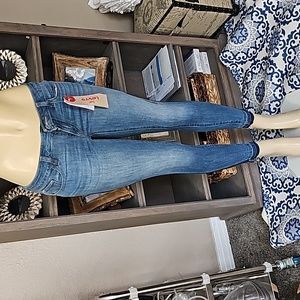 New Levi's super skinny ankle length